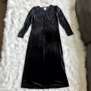 BEAUTIFUL DIANE VON FURSTENBERG VINTAGE BLACK VELVET MAXI 👗